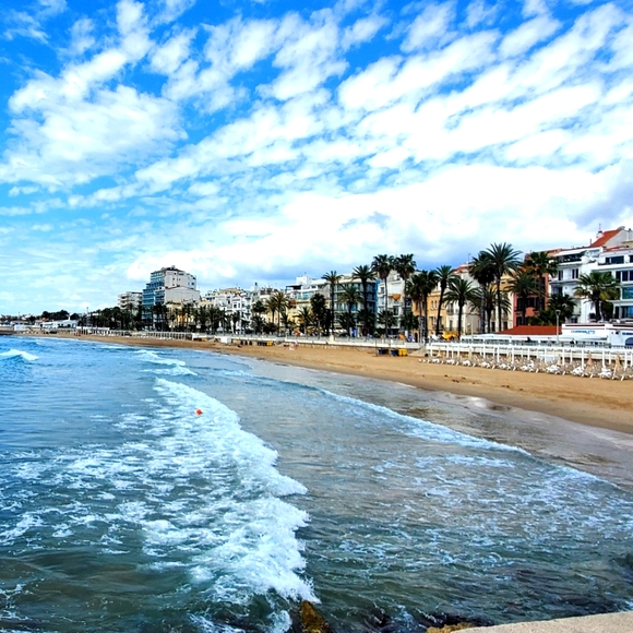 Welcome To My Closet - Picture 3 of 16